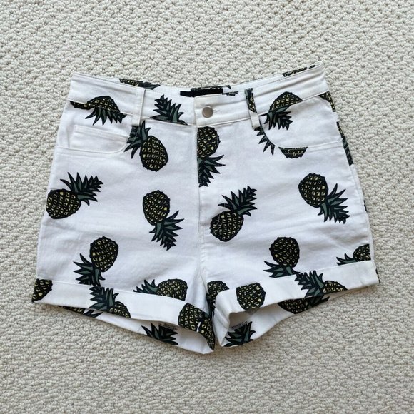Wilde Heart Pineapple Mid-Rise Short Shorts, White with Pattern, Size Small - Picture 1 of 4